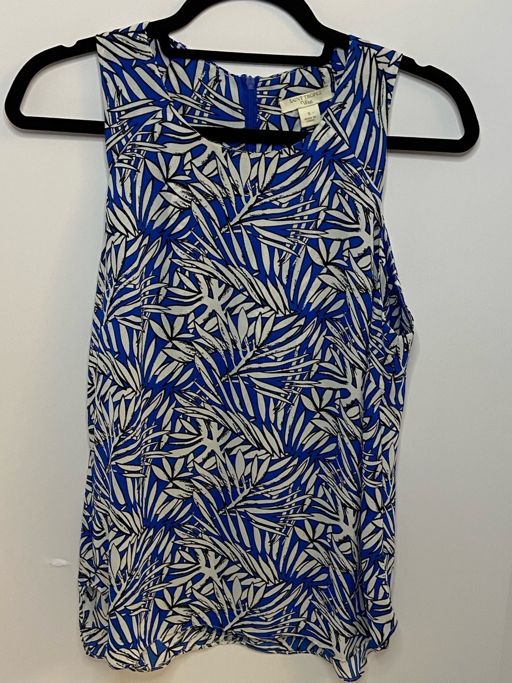 Saint Tropez West Blue & White Leaf-Print Sleeveless Tank Top